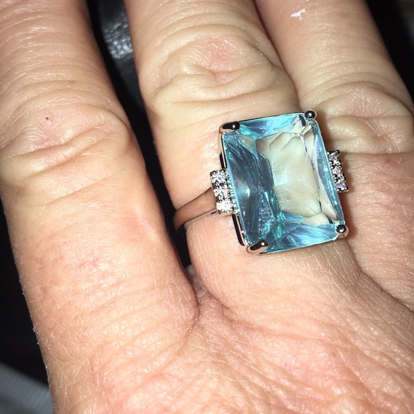 Aquamarine Ring - Picture 3 of 7